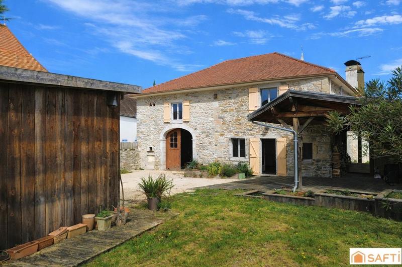 Maison - 252 m² - 11 pièces
