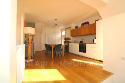 Maison - 102 m² - 6 pièces