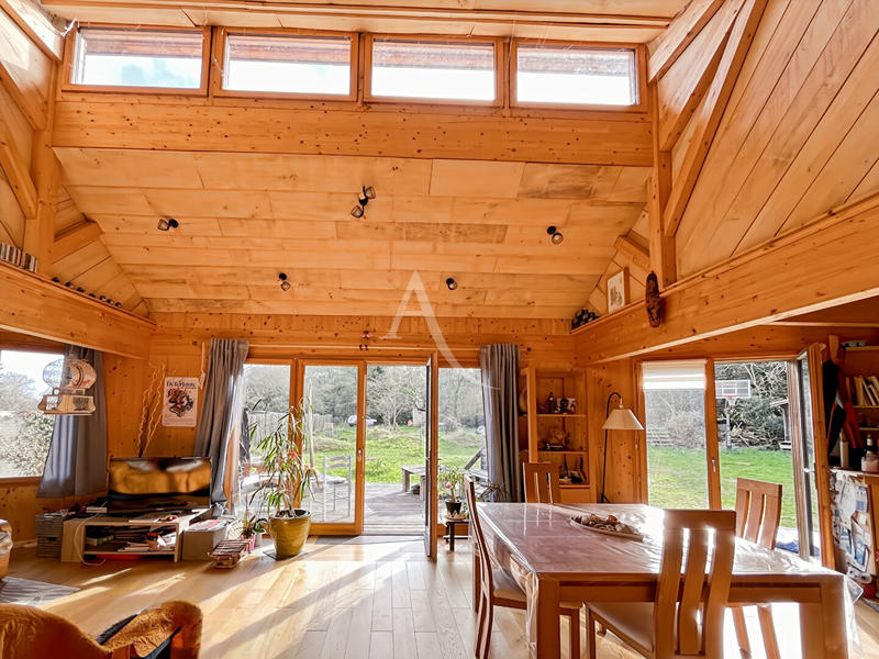 Maison - 110 m² - 6 pièces