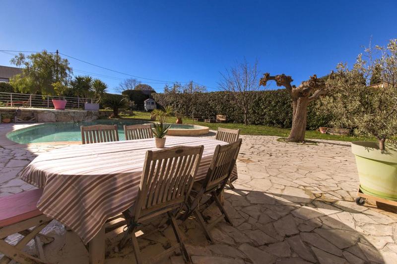 Propriété - 160 m² - 6 pièces