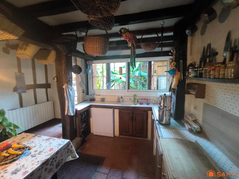 Maison - 248 m² - 9 pièces