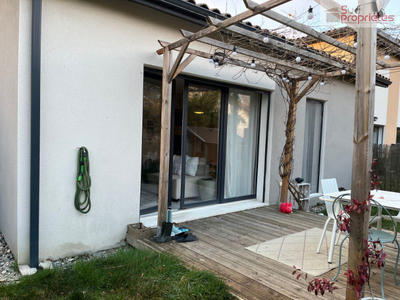 Maison - 64 m² - 4 pièces