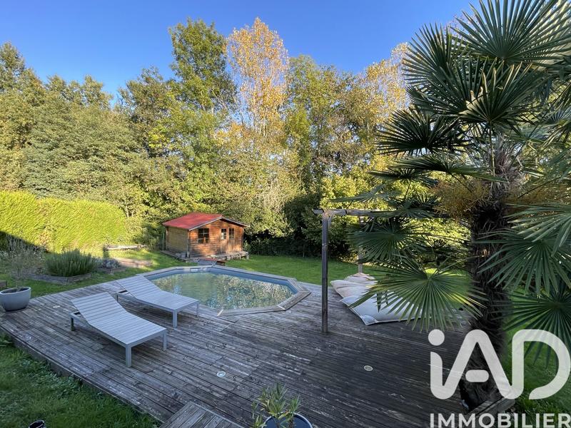 Maison - 200 m² - 7 pièces