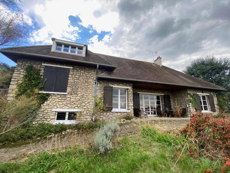 Maison - 290 m² - 9 pièces