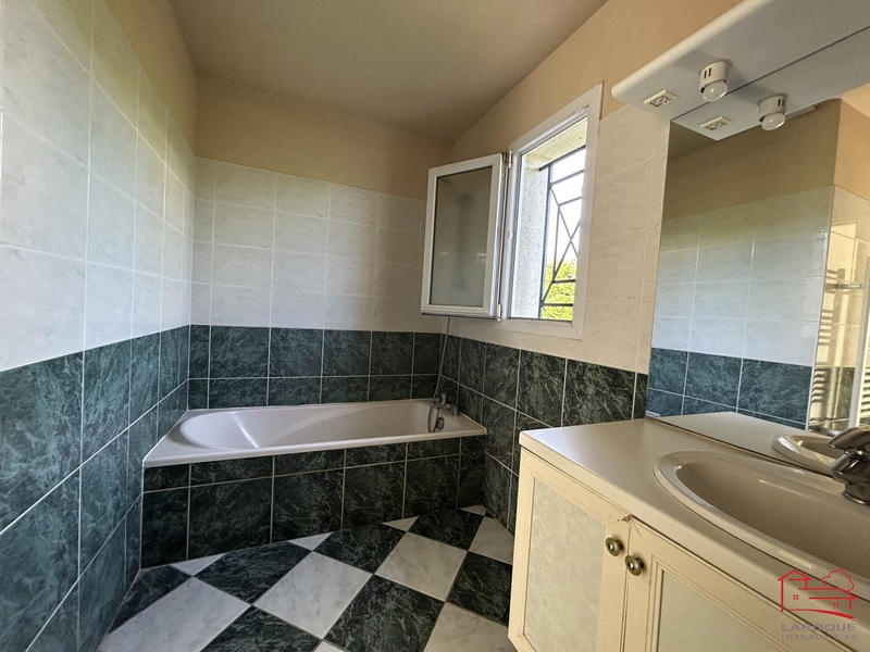 Maison - 100 m² - 4 pièces