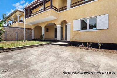 Maison - 132 m² - 5 pièces