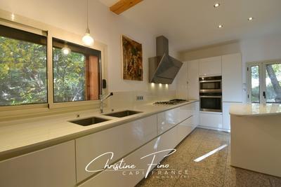 Maison - 251 m² - 10 pièces