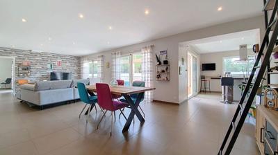 Maison - 188 m² - 5 pièces