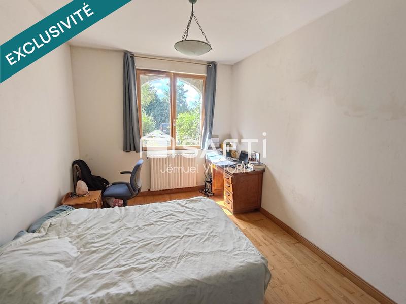 Maison - 278 m² - 10 pièces