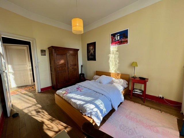 Maison - 185 m² - 7 pièces