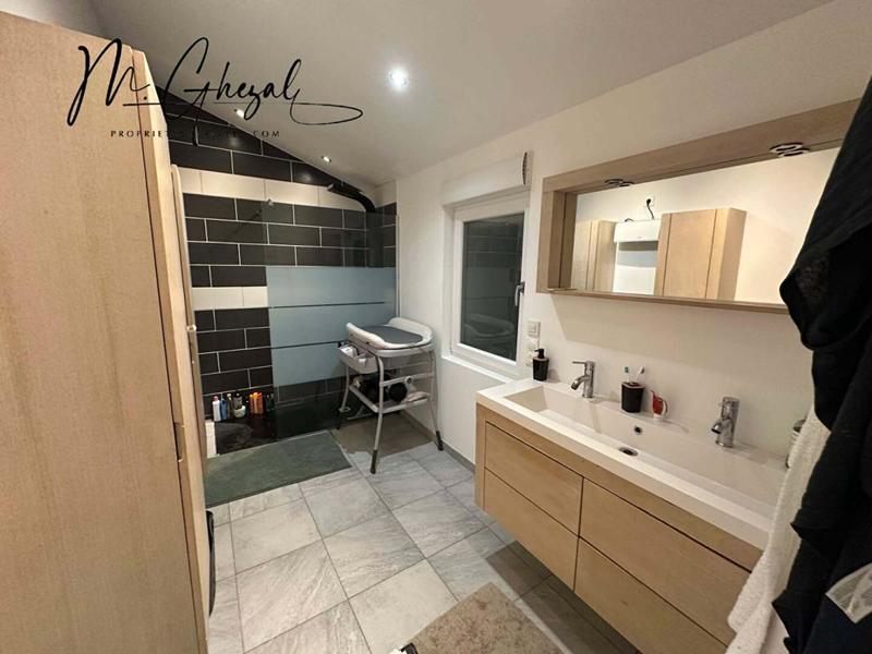 Maison - 120 m² - 4 pièces