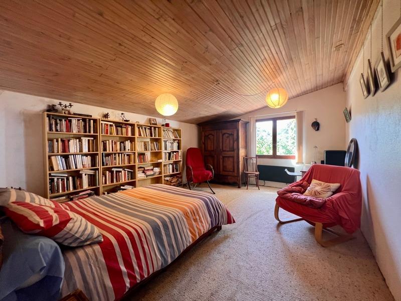 Maison - 196 m² - 6 pièces