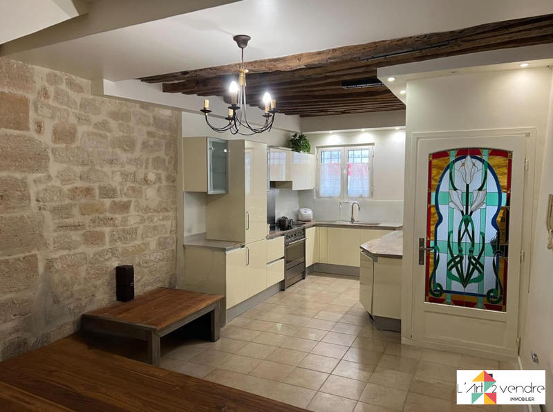 Maison - 90 m² - 4 pièces