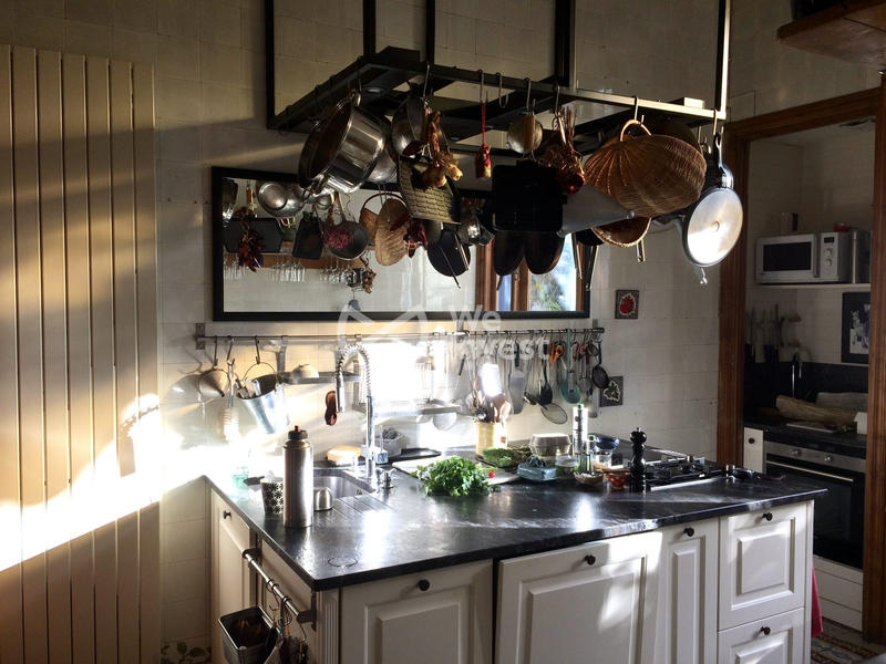 Maison - 210 m² - 10 pièces