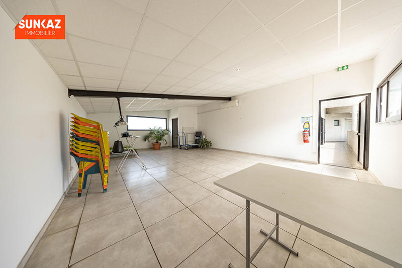 Local d'activités - 152 m²
