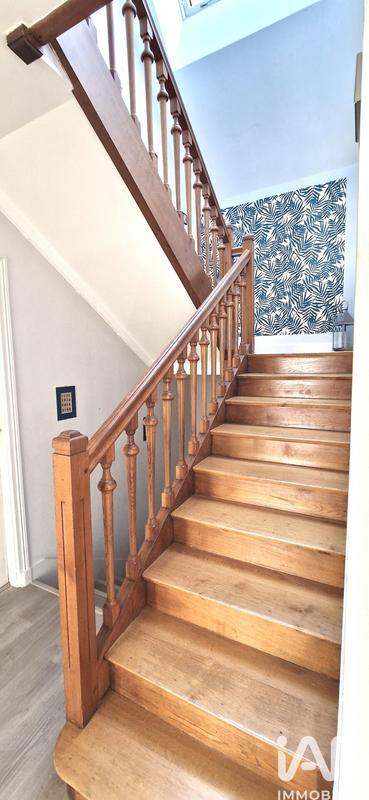 Maison - 180 m² - 8 pièces