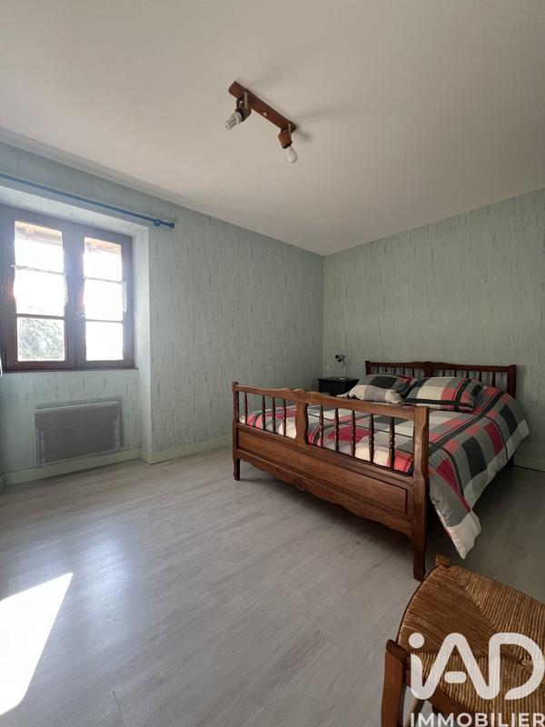 Maison - 277 m² - 13 pièces