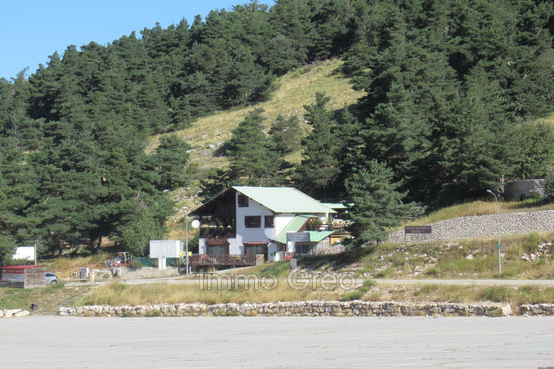 Maison - 180 m² - 5 pièces