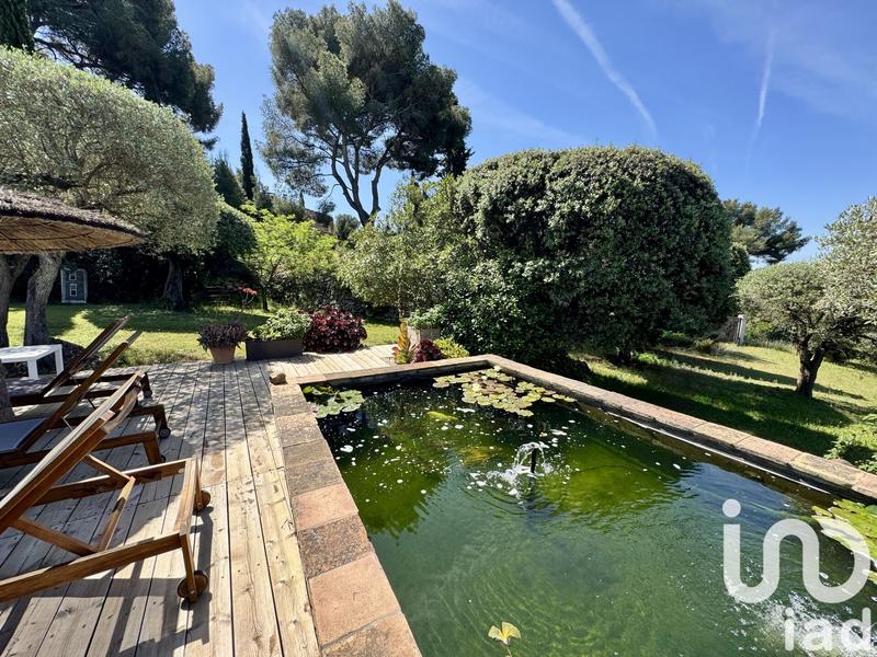 Maison - 230 m² - 8 pièces