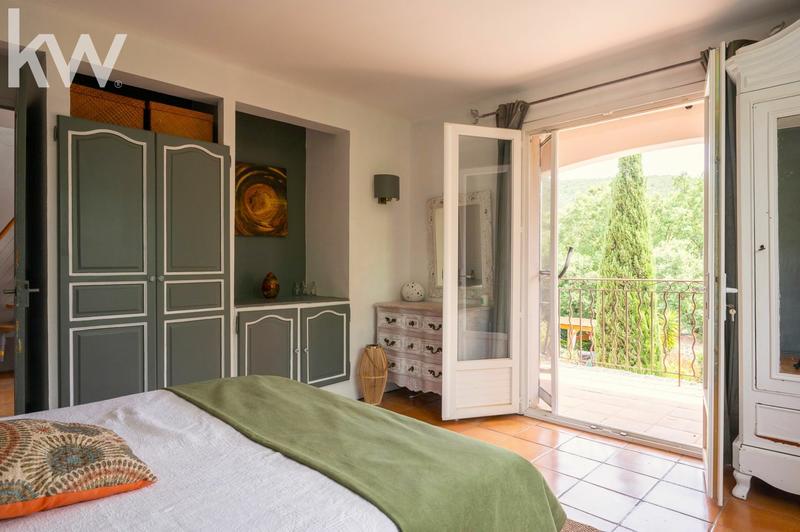 Maison - 185 m² - 7 pièces