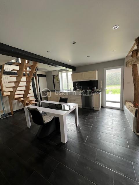 Propriété - 240 m² - 9 pièces