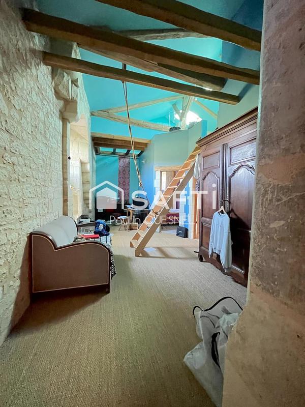 Maison - 224 m² - 7 pièces