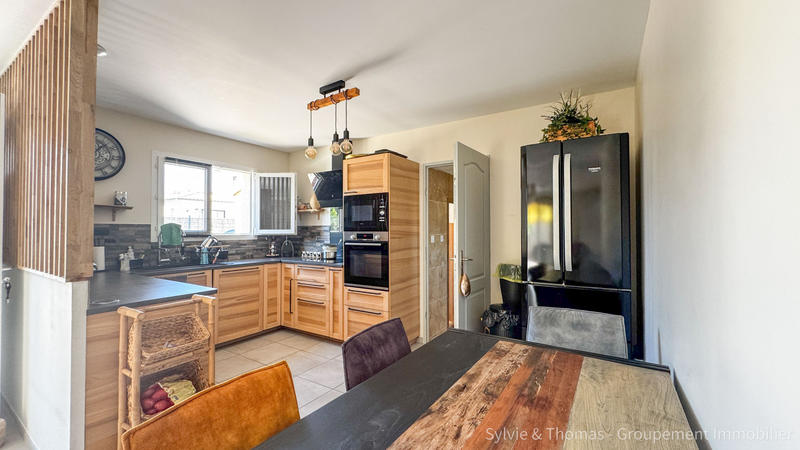 Maison - 104 m² - 5 pièces