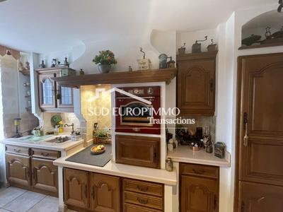 Appartement - 79 m² - 4 pièces