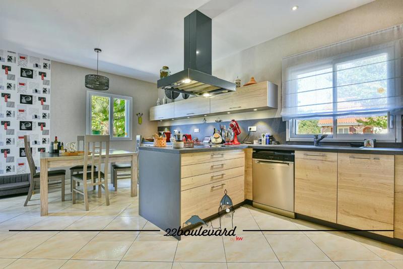 Villa - 250 m² - 8 pièces