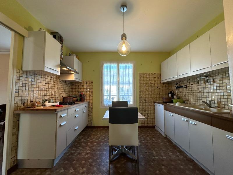 Maison - 94 m² - 5 pièces