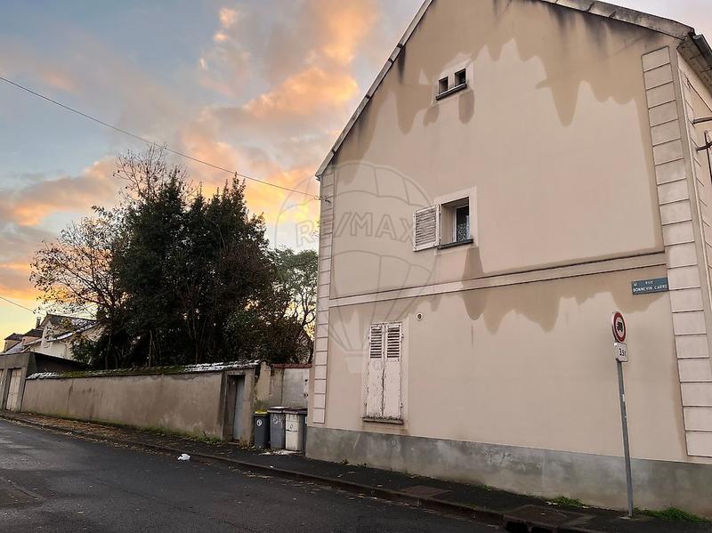 Immeuble - 235 m² - 14 pièces