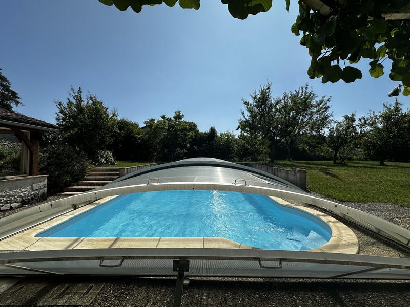 Maison traditionnelle - 137 m² - 6 pièces