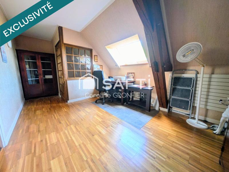 Maison - 210 m² - 10 pièces