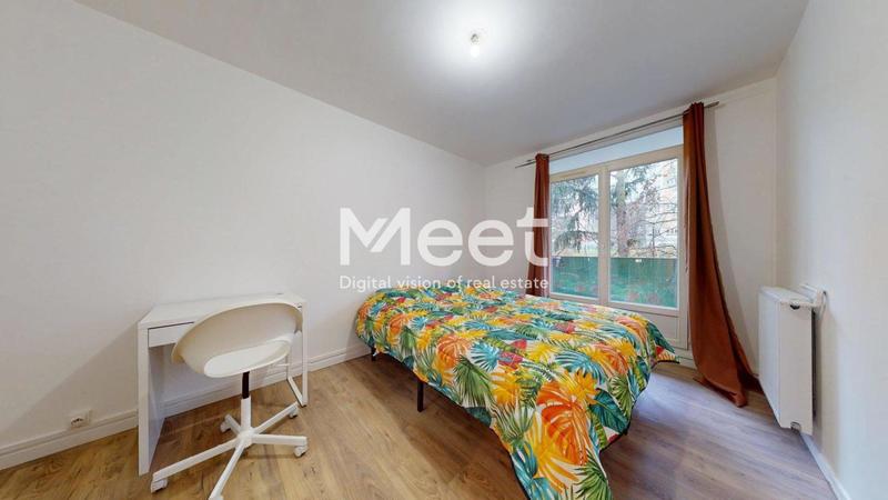 Appartement - 102 m² - 5 pièces