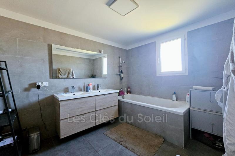 Villa - 161 m² - 6 pièces