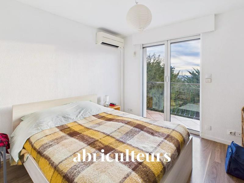 Appartement - 216 m² - 7 pièces