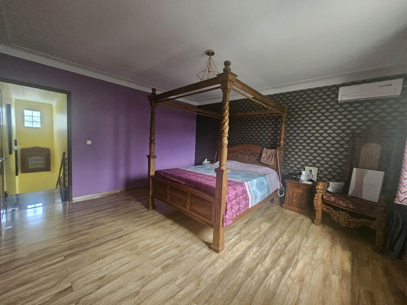 Villa - 192 m² - 5 pièces