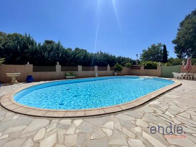 Maison - 179 m² - 6 pièces