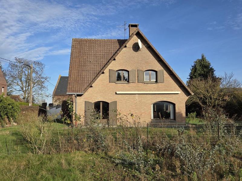 Pavillon - 168 m² - 8 pièces