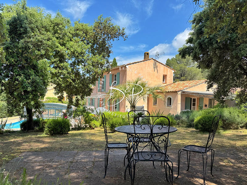 Maison - 143 m² - 5 pièces