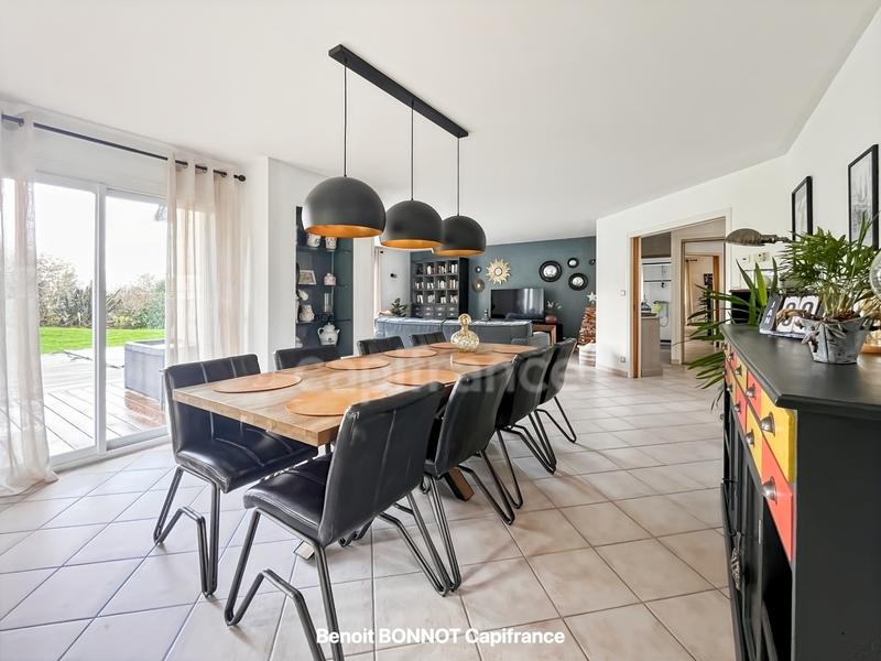Maison - 151 m² - 6 pièces