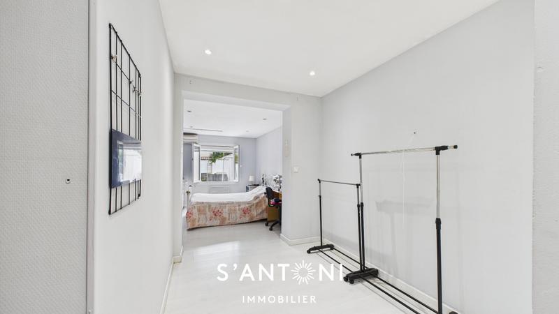 Maison - 94 m² - 6 pièces