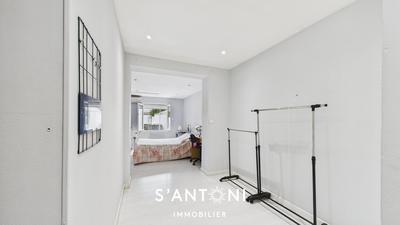 Maison - 94 m² - 6 pièces