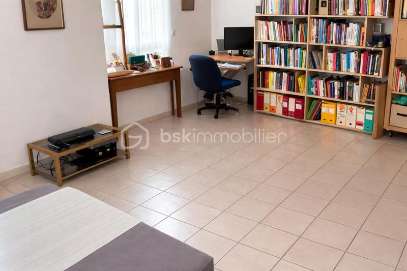 Appartement - 82 m² - 3 pièces