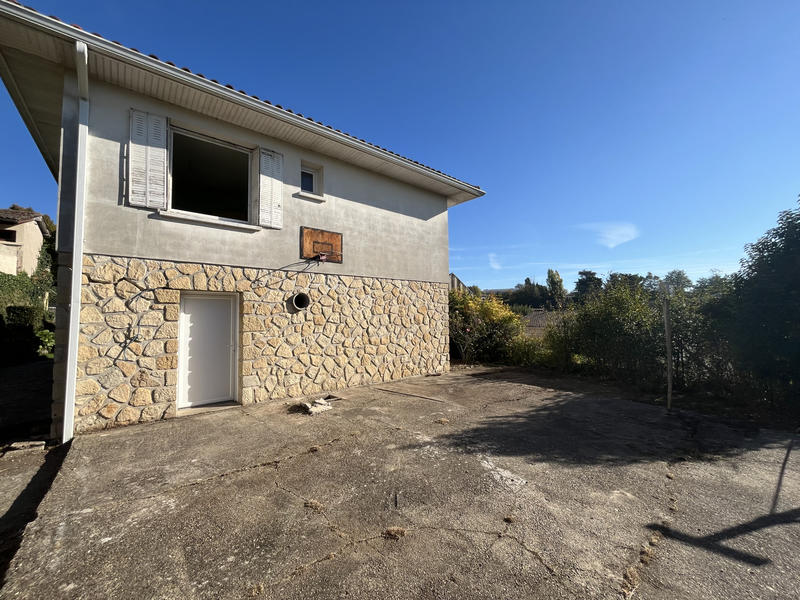 Maison - 140 m² - 6 pièces