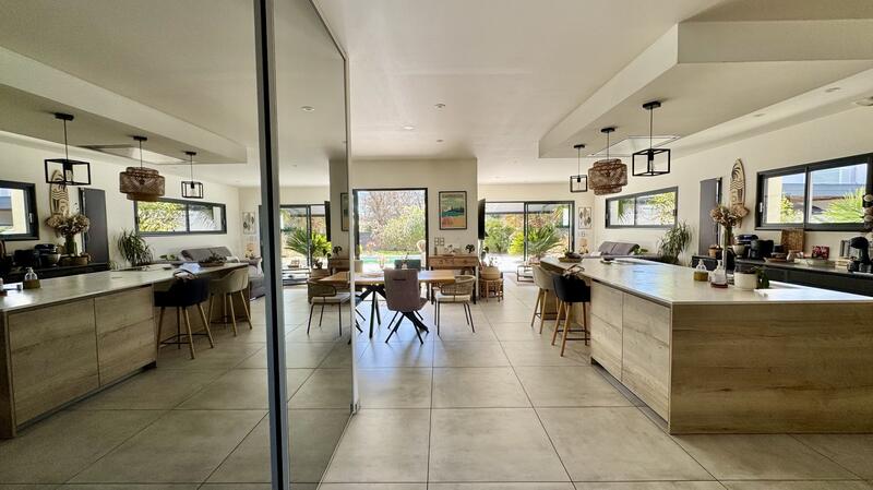 Maison contemporaine - 137 m² - 5 pièces