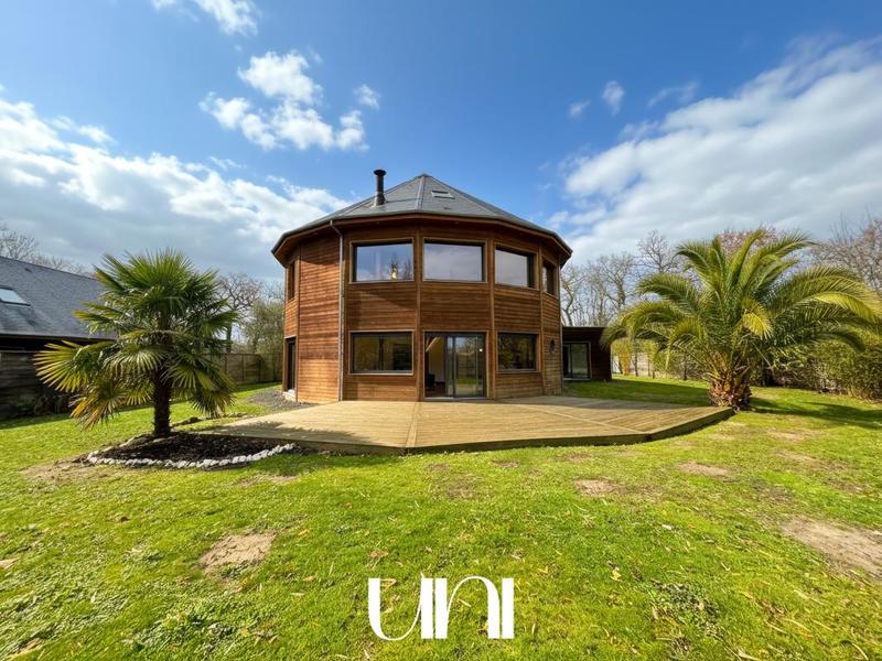 Maison - 200 m² - 7 pièces