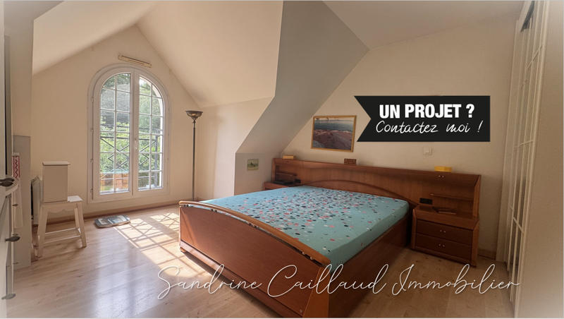 Maison - 165 m² - 6 pièces