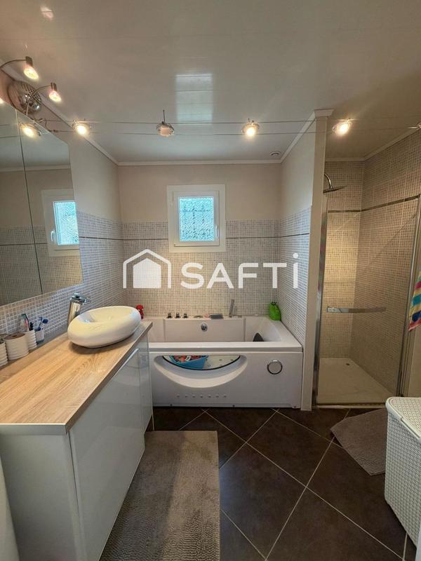 Maison - 100 m² - 5 pièces