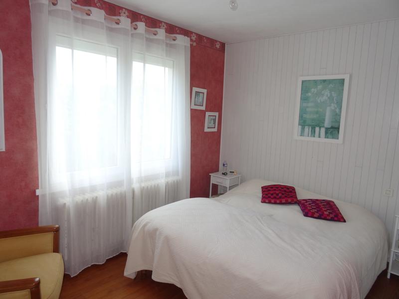 Maison traditionnelle - 87 m² - 6 pièces